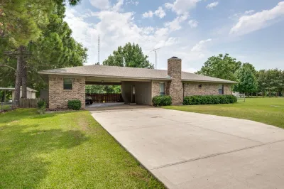 Fully Furnished Lake Fork Waterfront Property with Boat House!