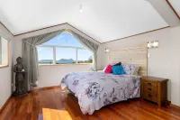 Totara Ridge - A Private Escape with Ocean ViewsAutumn/Winter Specials Book Now