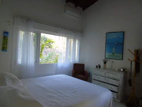 Wonderful house with 5 suites in Barra do Sahy Hotels in Barra do Sahy