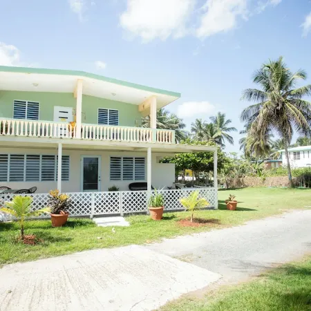 PELICAN REEF BEACHFRONT 2 BED 1 BATH A/C ON SMALL FARM, SURF RIGHT OUT FRONT