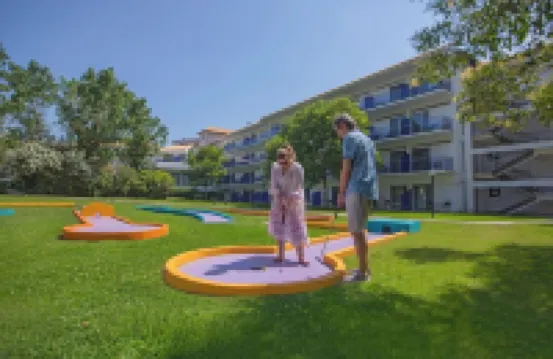 Golden Coast Hotel & Bungalows - All Inclusive