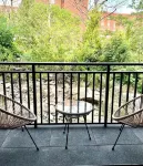 Modern Luxury Apartment in the Heart of Quincy