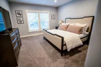 Stunning SLC House w/ Hot Tub and Fire Pit!