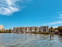 Eclectic Easeful Stay At The Keys!