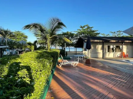 Beautiful Studio with Pool on Negril Beach