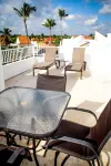 Beachfront Playa Turquesa 2 BR/2 BA Penthouse Condo W/Rooftop 50mbps WIFI