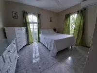 Queen’sPlaceNrBeach,WiFi,Prkg,Pool,Wsher/Dryer,View,SecurityNoFees โรงแรมใน