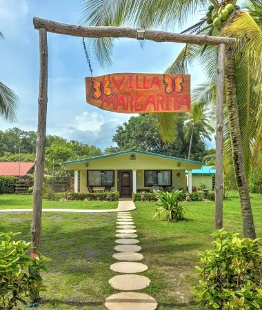 Beautiful beachfront home with a private pool in between Jaco & Manuel Antonio.