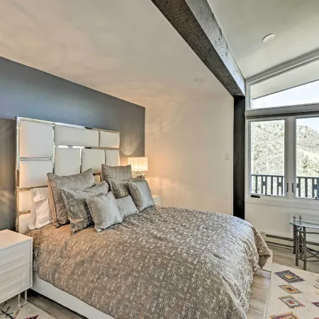 Snowmass Condo Great Proximity to Chair Lift