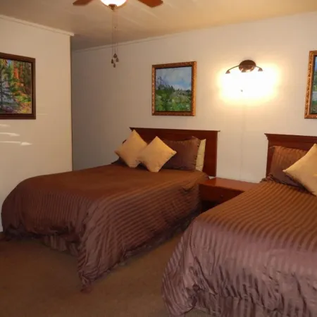 The Gateway Restaurant & Lodge
