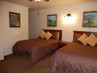 The Gateway Restaurant & Lodge Hotels in Three Rivers