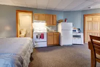 Suites on Main Hotels in Fleischmanns