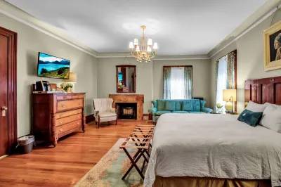 InnBuffalo Off Elmwood Hotels near Suny University At Buffalo