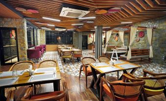 Samsara Luxury Cottages & Spa, Chail Hills