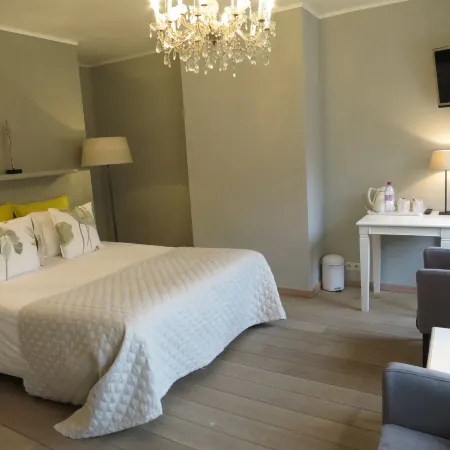 Hotel Alegria Отели рядом с достопримечательностью «улица Синт-Якобстраат»