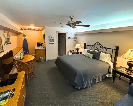 Green Gables Inn Hotels in Fillmore County