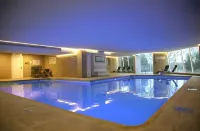 Hotel Donny - Pools