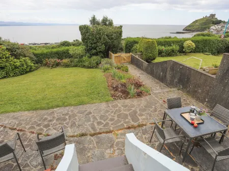 Llys Owen Отели в г. Крикайет