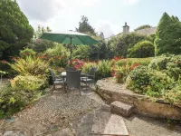 Glan Dwr Hotels in Llanfair-Mathafarn-Eithaf