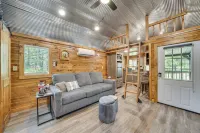 Couples Cabin in Broken Bow ~ 5 Mi to Downtown! - Апартаменты