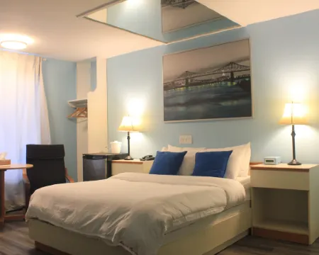 Motel des Pays d'En Haut Hotels in Val-David