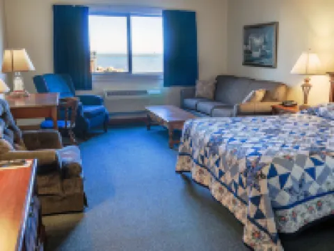 Lighthouse Inn - Two Rivers Hotels in Two Rivers