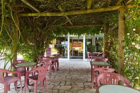 Cit'Hotel du Circuit Отели в г. Эмфи