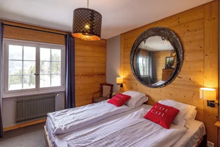 Le Coucou Hotel Restaurant & Lounge-Bar Отели рядом с достопримечательностью «Институт высшего образования Глион»