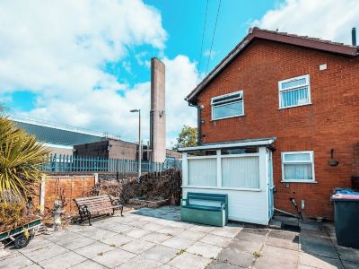 3-Bed City Retreat - Sleeps 8 Garden & Parking