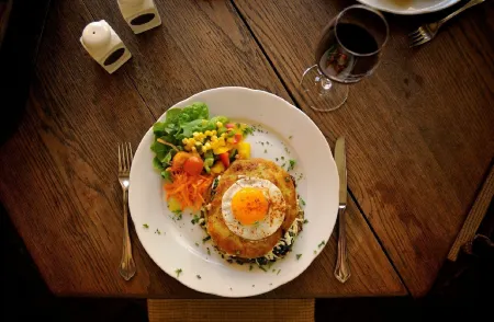 Matsch - Plauens älteste Gastwirtschaft Отели в г. Пёль