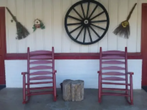 A Holiday Motel - Maggie Valley Hotels in Maggie Valley