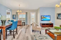 Lakeview Condo Directly Next to Pool Near Wdw