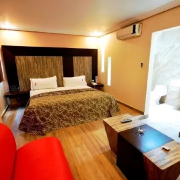 Hotel M Red