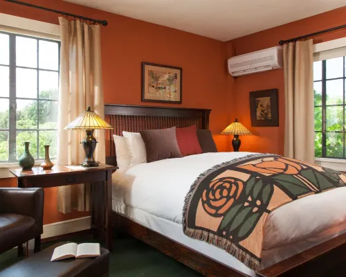 Settlers Inn Hotels in Wayne County