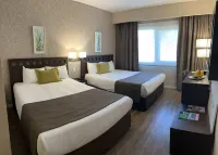 Days Inn by Wyndham Zarate Hotels in Campana