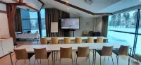 Power Park Accommodation فنادق في كاوهافا