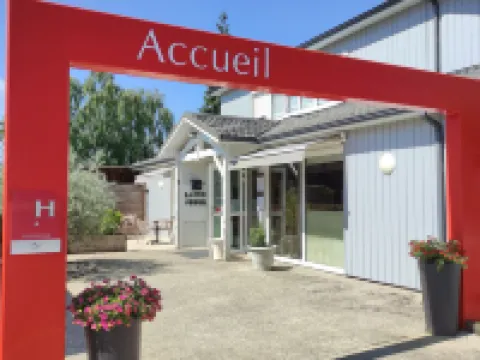 法斯特酒店 拉瓦勒酒店