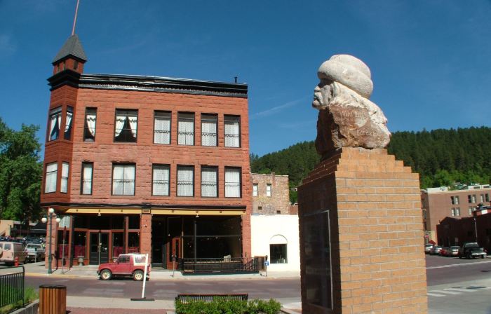 Martin & Mason Hotel