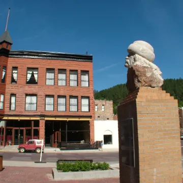 Martin & Mason Hotel