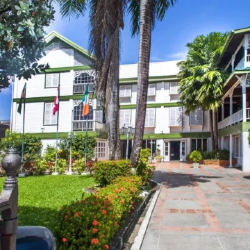 Cara Lodge Hotel