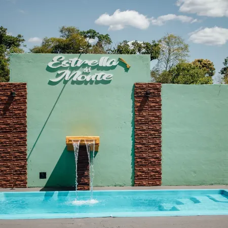 Estrella del Monte
