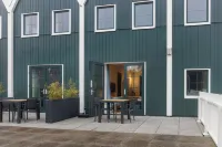 Roompot Hotel Marinapark Volendam Hotels in Purmerend