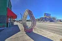 2 Mi to Washington Park: Convenient Denver Home!