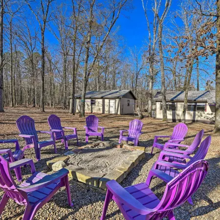 Whispering Oaks Broken Bow Cottage Near Hiking!
