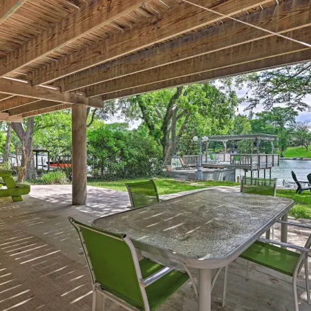 Seguin Home on Lake Placid w/ Boat Dock!