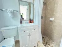 Shared Pool and Mini Golf Area - Charming Florida Getaway 라르고 호텔