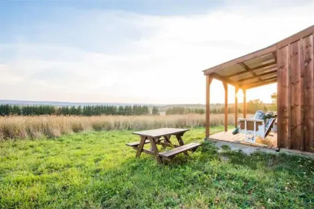 Charming Barn apt Skaneateles farm4 Отели в г. Спаффорд