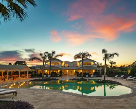 サンテフィス ホテル プーラのホテル