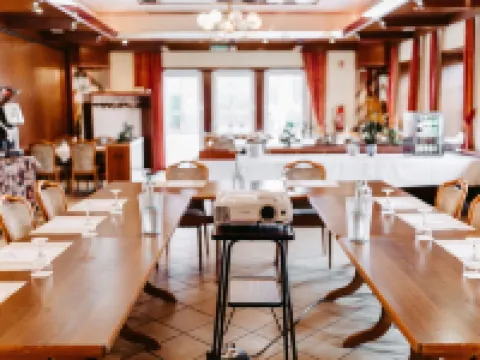 AKZENT Hotel Zur Grünen Eiche Hotels in Behringen