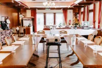 Akzent Hotel Zur Grünen Eiche Hôtels à : Bispingen